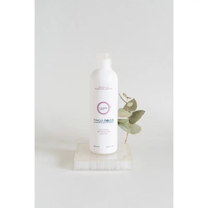 Ioox Tricoioox Anti Dry Dandruff Shampoo, 250 ml